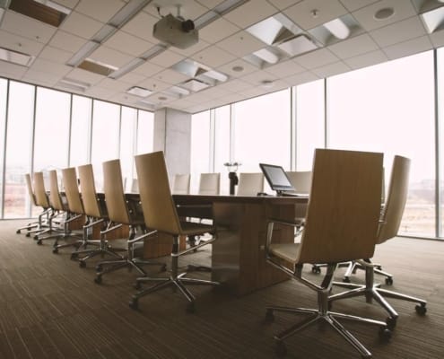 Optimiser la transmission d entreprise luxembourgeoise via les holdings SOPARFI - photo business - réunion dirigeants business