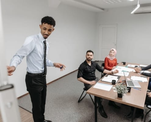 Transmission d’entreprise : l’enjeu des organisations professionnelles - business - réunion dirigeants business