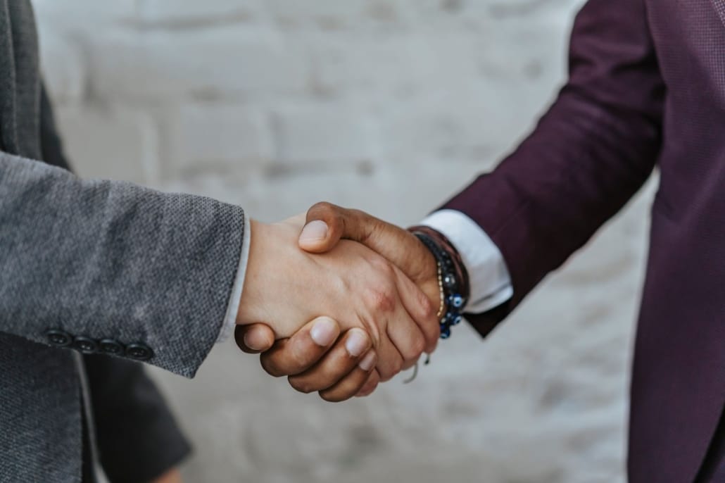 Les défis des PME familiales Suisse face à leur transmission - business - réunion dirigeants business