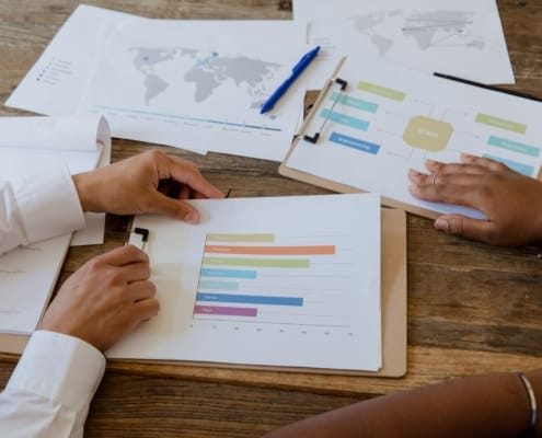 10 questions avant de vendre son entreprise - business - réunion dirigeants business