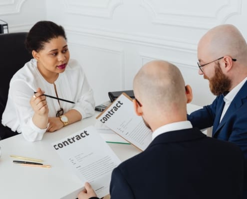Acheter une entreprise ? 5 conseils à connaître - business - réunion dirigeants business