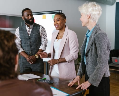 Communiqué : Actoria accompagne la cession de SBM – Rolling Box - business - réunion dirigeants business
