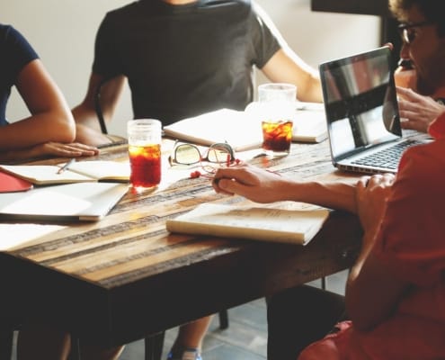 Comment valoriser son entreprise ? - business - réunion dirigeants business