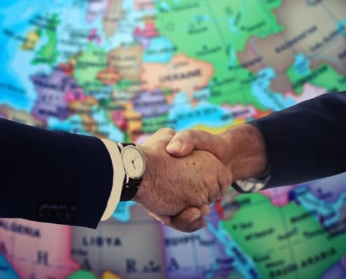 Vendre son entreprise à l’étranger - business - réunion dirigeants business