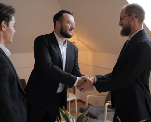 Le processus de fusion- acquisition : la négociation - business - réunion dirigeants business