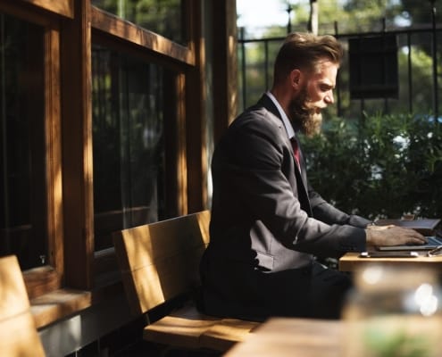 Créer ou reprendre une entreprise ? - business - réunion dirigeants business