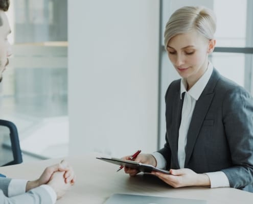 Les questions à se poser avant de céder son entreprise 6 Les questions à se poser avant de céder son entreprise - business - réunion dirigeants business