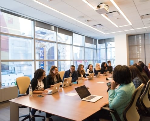 La valeur des conseils en fusions acquisitions : perspective des chefs d’entreprise 6 Transmission entreprise - business - réunion dirigeants business
