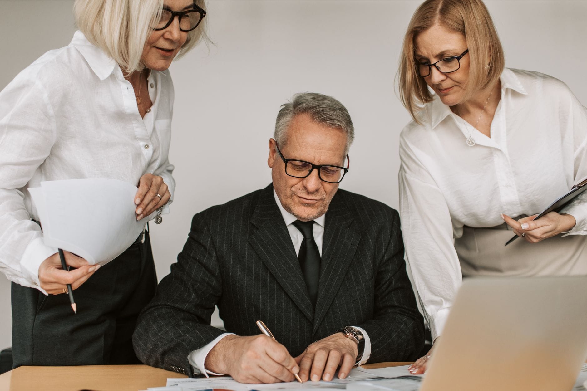 Vous voulez reprendre une entreprise ? Voici 6 profils types de cédants auxquels vous serez sûrement confrontés - business - analyse financière business