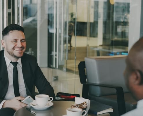 Nous travaillons sur une solution qui va révolutionner la vente d'une PME, votre avis est important - business - réunion dirigeants business